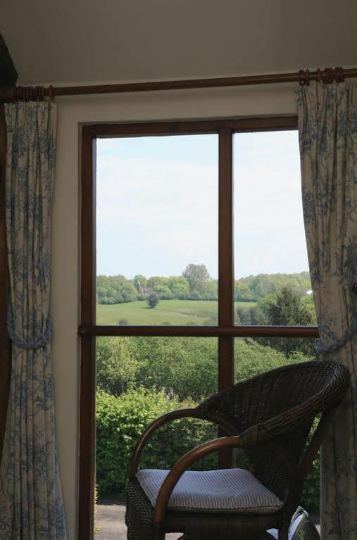 Bishopsdale Oast Bed & Breakfast Ашфорд Екстериор снимка