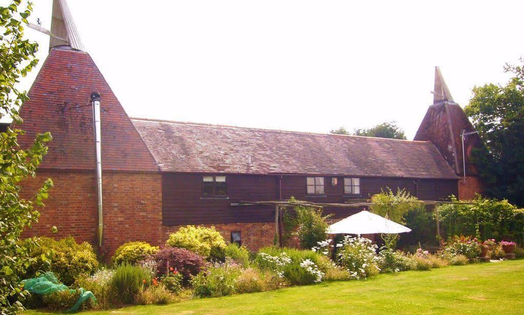 Bishopsdale Oast Bed & Breakfast Ашфорд Екстериор снимка